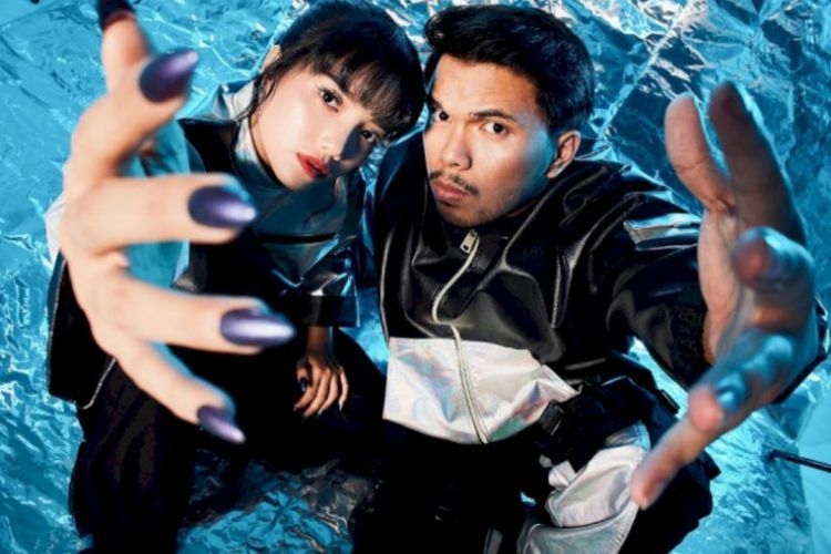 Dijenguk Fuji, Thariq Halilintar Langsung 'Nyosor' Nyaris Cium Mantan Pacar