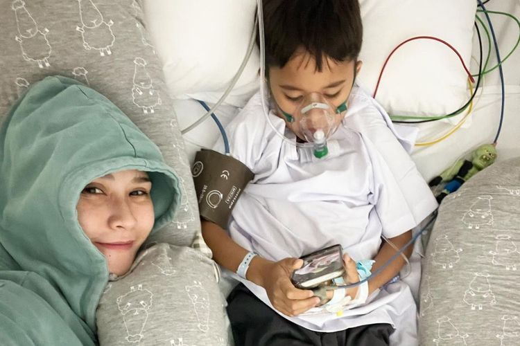 Anak Idap Bronkitis Dilarikan ke ICU, Zaskia Adya Mecca: Itu Titik Terseram Buat Aku