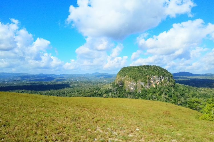 Besteke: Tempat Berkemah Hits di Pulau Timor, Mitosnya Ada Kapal Nabi Nuh di Sana