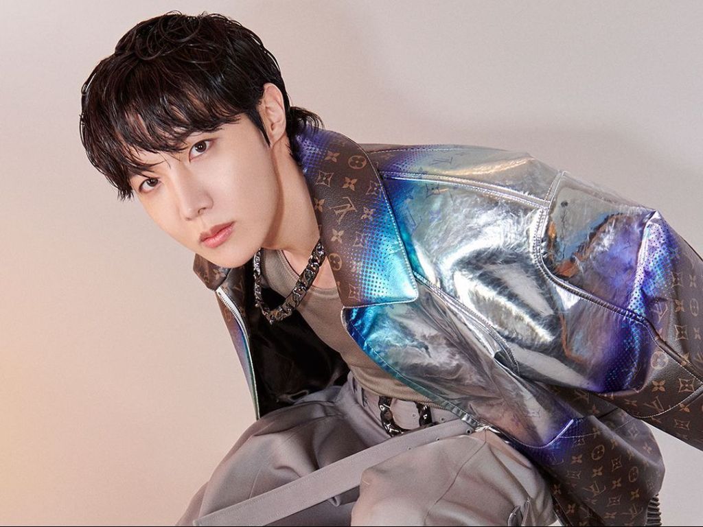 8 Idol K-pop yang Selesai Wamil di Akhir 2024, Ada J-Hope BTS sampai Kai EXO