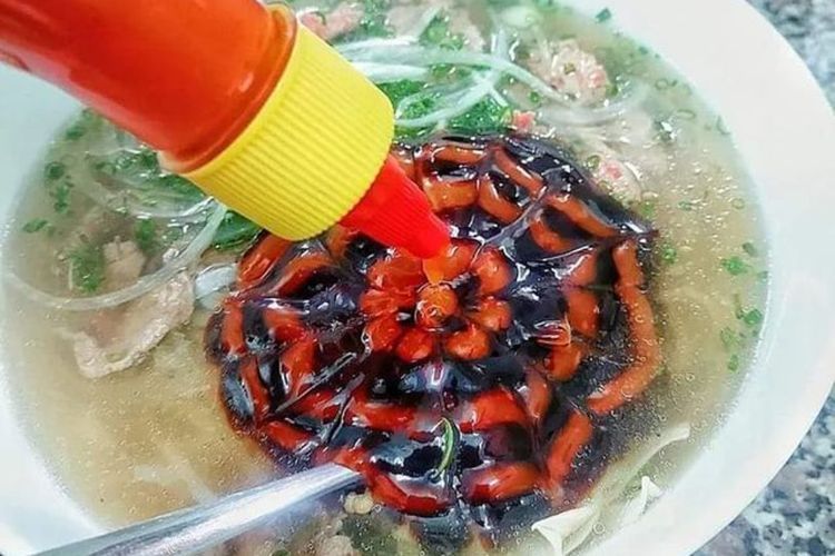 Kreasi Semangkok Bakso Dihias ala 'Latte Art' Pakai Saos dan Kecap: Barista Ketar-ketir