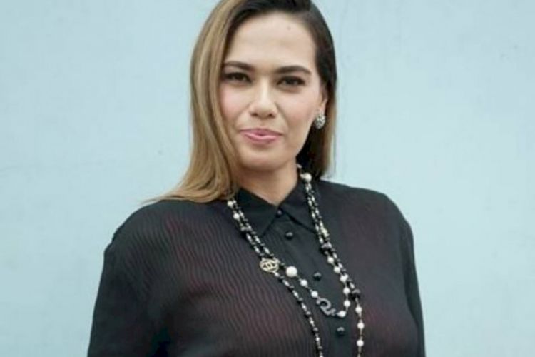 Catherine Wilson Jalani Operasi Kuretase karena Haid Tidak Berhenti Selama Satu Bulan