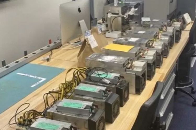 Karyawan Ini Cari Uang Tambahan dengan Bangun Penambangan Bitcoin Ilegal di Sekolah