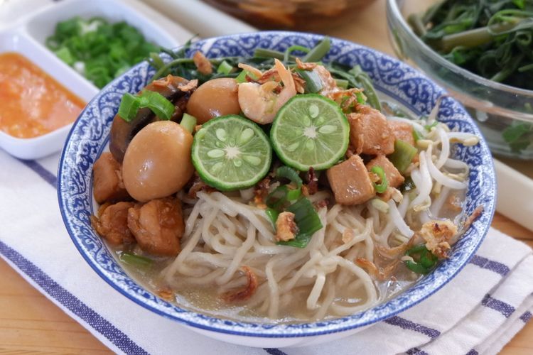 Mie Kangkung: Makanan Betawi-Tionghoa Hampir Punah, Begini Cara Membuatnya!
