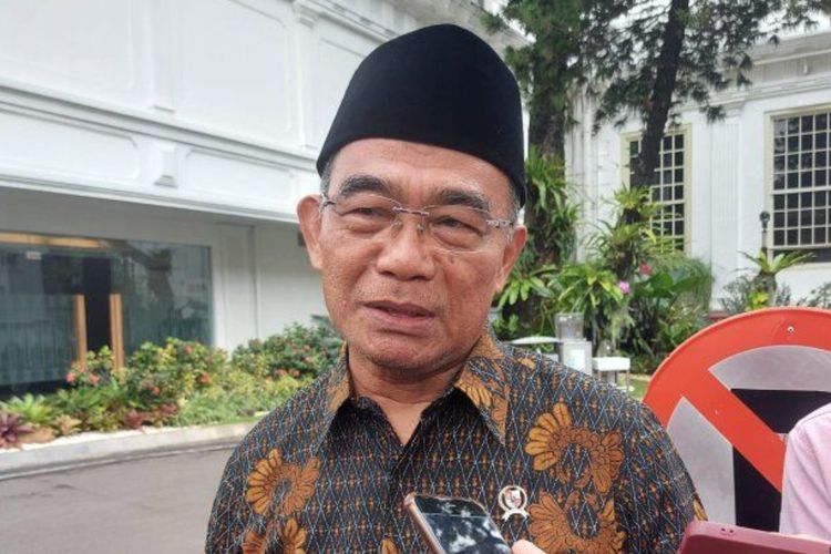 Heboh Sekolah Jam 5 Pagi, Menko PMK Minta Masyarakat Percayakan Gubernur NTT