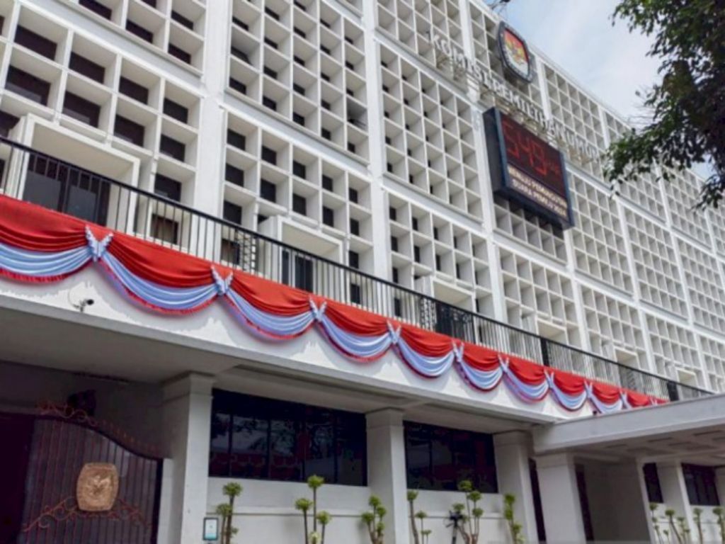 Ray Rangkuti Kritik KPU Soal Keputusan MK : Surat Edaran Tak Bisa Jadi Dasar Hukum