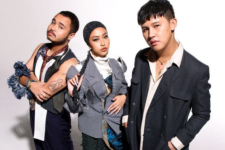Tiga Musisi Peraih AMI Awards Kolaborasi Nyanyikan Lagu 
