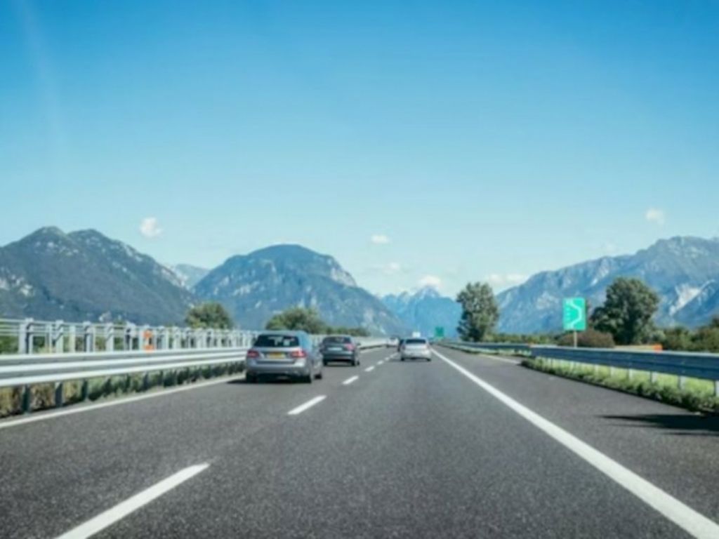 5 Waktu Ideal Berkendara di Jalan Tol saat Liburan supaya Aman dan Nyaman