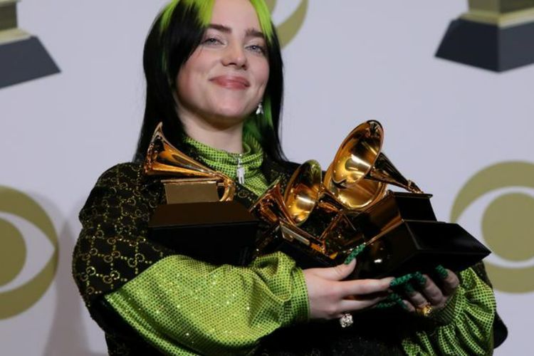 Billie Eilish Hapus Semua Aplikasi Medsos dari HP-nya: Saya Bukan Budak Internet!