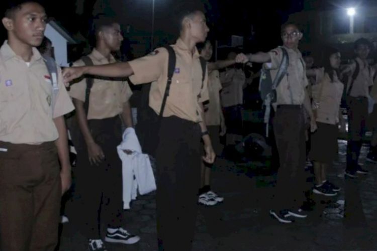 Viral Video Gubernur NTT Jawab Dasar Hukum Sekolah Pukul 5 Pagi, Ini Respons Netizen 