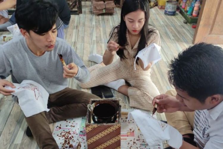 Kesan Mendalam Mahasiswa Filipina Usai Pelajari Batik Khas Kudus: Pengalaman Berharga
