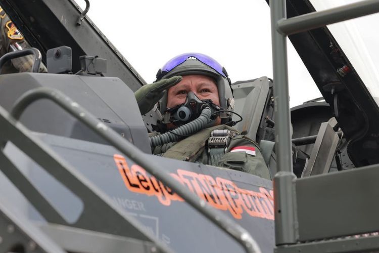 Ikut Terbang Back Seat di Pesawat F-16, Menhan Prabowo: Pengalaman Luar Biasa