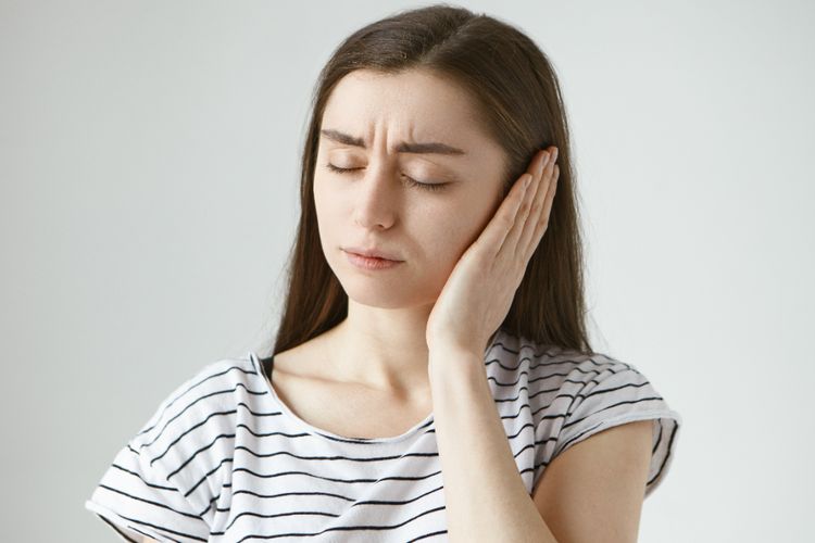Ramai Disinggung Kiky Saputri, Apa Bedanya Stroke Telinga vs Sakit Telinga Biasa?