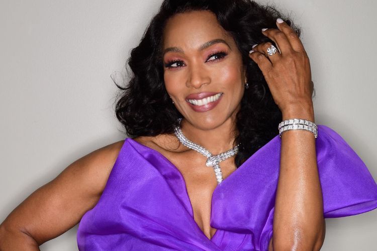 Ekspresi Angela Bassett saat Kalah Oscar 2023 Viral: Kasar dan Tidak Profesional