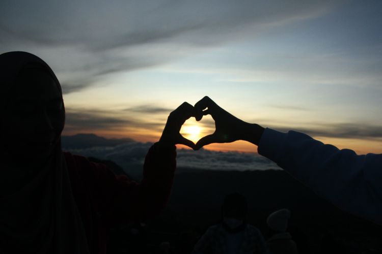  Enggak Perlu Bingung, Ada Jasa Foto di Gunung Bromo Bisa Buat Prewedding