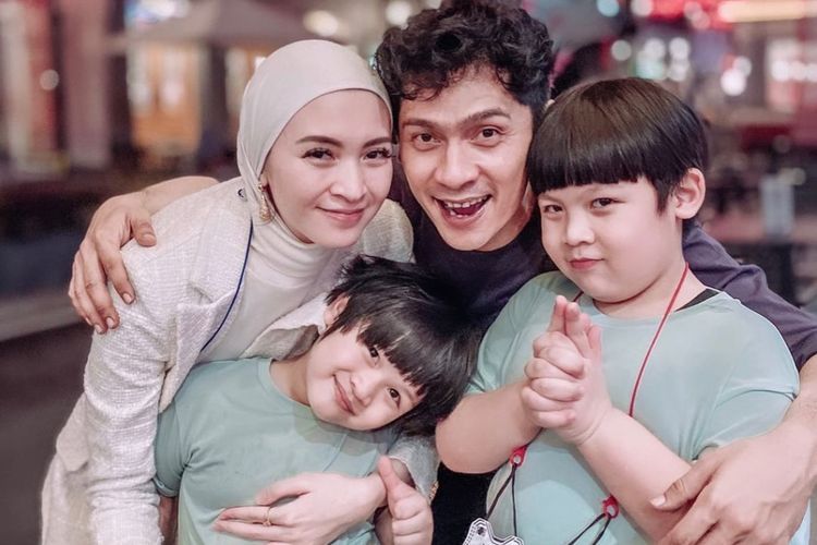 Tips Donita Agar Anak Dekat dengan Agama: Kasih Tahu Konsep Surga-Neraka