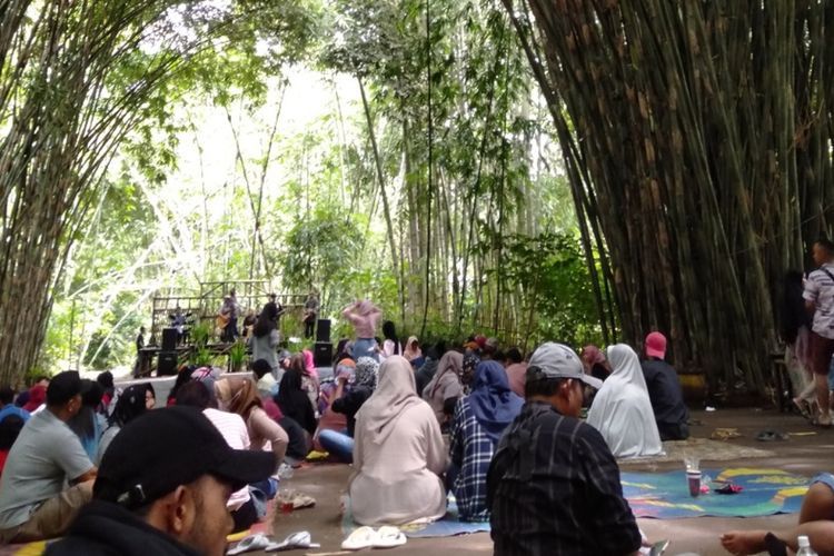 Di Tegal Ada Pasar Tradisional Unik, Bayarnya Gak Pake Uang!