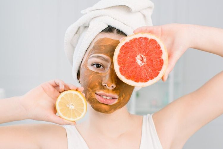 Cara Menggunakan Buah-buahan untuk Kulit Cantik Bercahaya, Jangan Skip Girls!