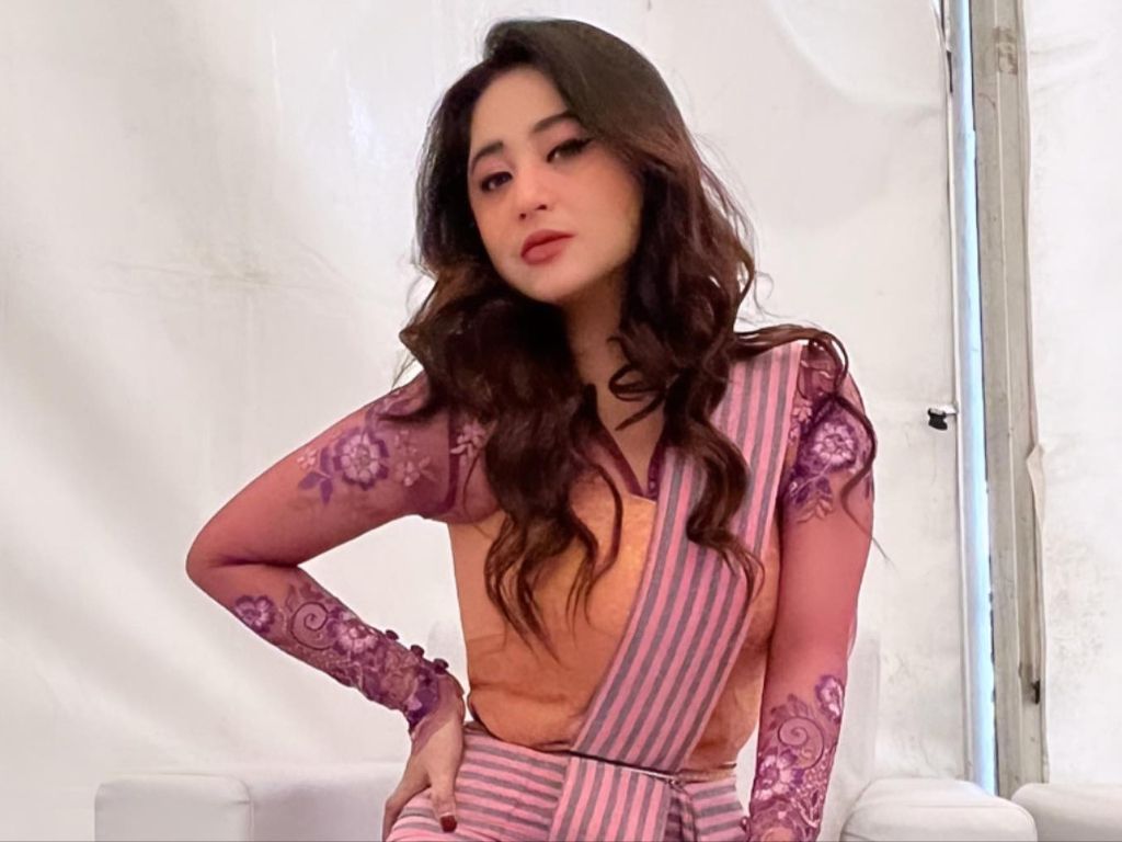 Dewi Perssik Ngaku Ditawari Endorse Operasi Hidung Senilai Rp 1 M