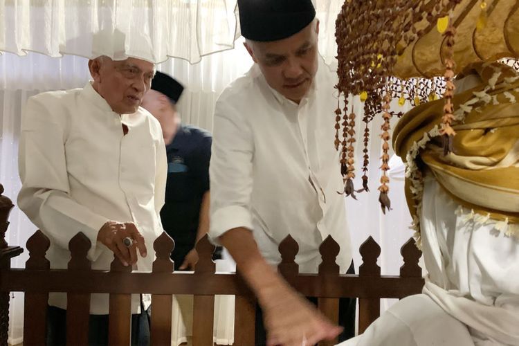 Ganjar Ungkap Kerinduan Peziarah Makam Walisongo Jelang Ramadan