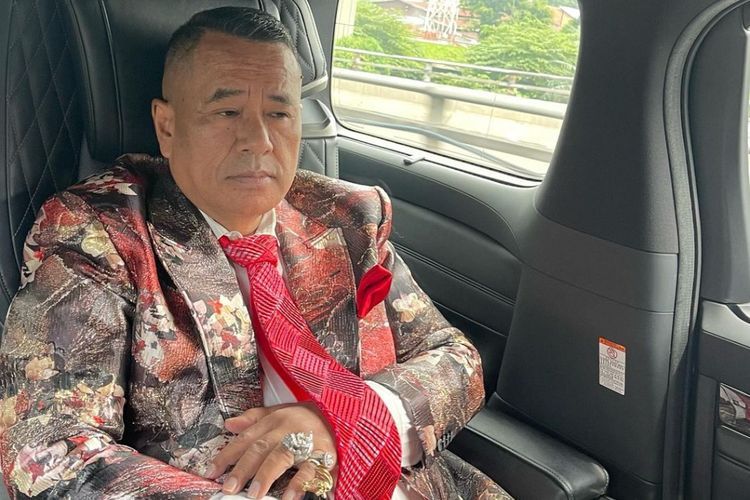Hotman Paris Curhat Pernah Mau Bunuh Diri: Batal karena Lihat Tukang Becak