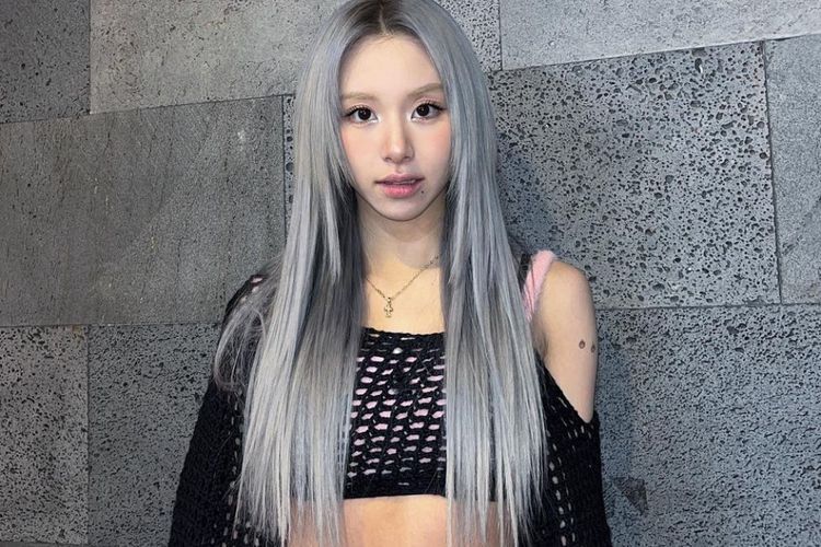 Viral Pakai Baju Bersimbol Nazi, Chaeyoung Twice Minta Maaf: Saya Tak Tahu Arti Simbol Itu