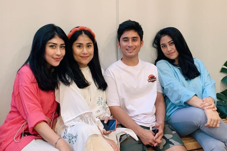 Gadis Sadiqah Unggah Kode Pernikahan Alshad Ahmad dan Nissa Asyifa: Lagi Meeting Penting