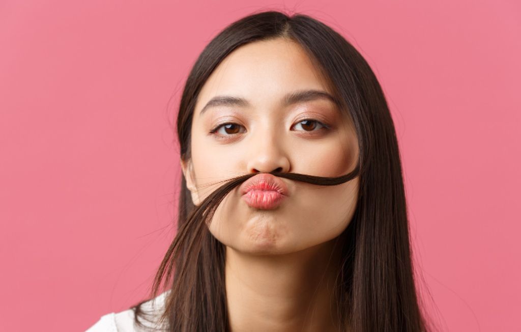 Bibir Kering dan Pecah-Pecah saat Puasa? Simak 7 Cara Mengatasinya!