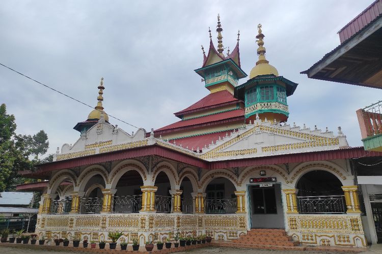 4 Rekomendasi Tempat Wisata Religi di Sumatera Barat