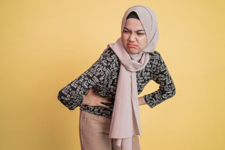 Tips Buka Puasa Aman bagi Penderita Maag, Jauhi Santan dan Jangan Ngobrol saat Makan