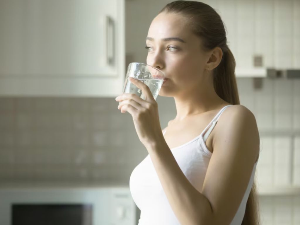 Manfaat Minum Air Putih, Kegiatan Sederhana Yang Tidak Boleh Dilupakan