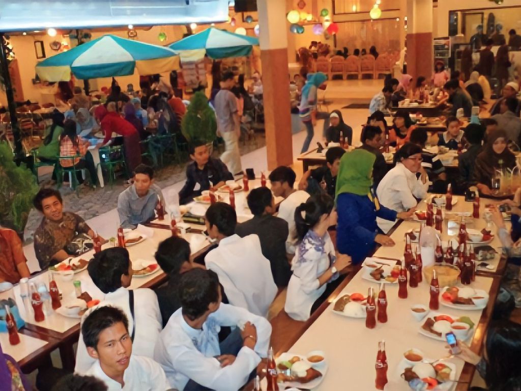 7 Tempat Bukber di Bogor yang Nyaman, Cocok untuk Bawa Keluarga