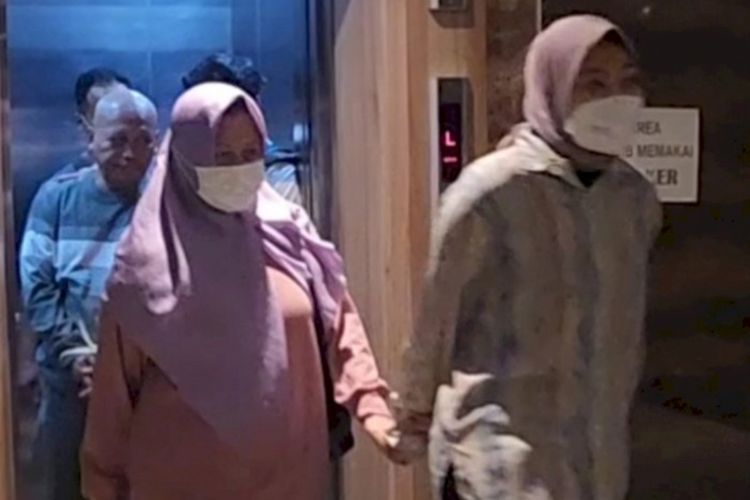 Coba Kelabui Polisi, Pemilik Travel Umrah Terlantarkan Jemaah Buang Kartu ATM!