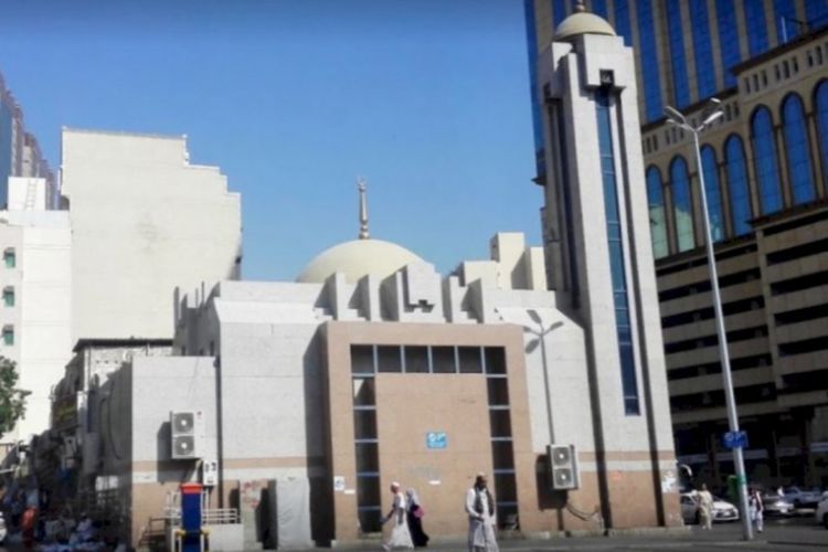 Cerita Ustadz Alami Kejadian Aneh saat Salat Subuh di Masjid Jin Makkah