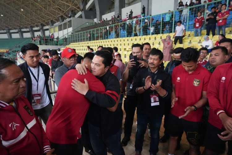 Erick Thohir Tiba di Qatar, Mohon Doa Masyarakat Indonesia Sebelum Negosiasi dengan FIFA