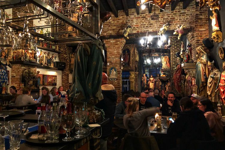 Ini Restoran Tertua di Antwerp yang Berdekorasi Bak Gereja, Jual 100 Merek Bir