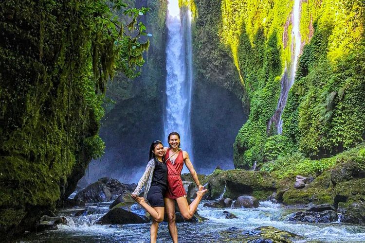 Pecinta Petualang Mesti Cobain Keindahan Air Terjun Langkuik Tinggi di Sumbar, Keren!
