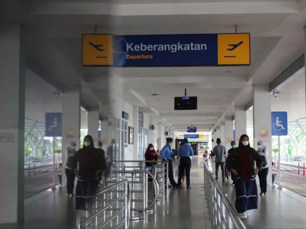 5 Hal ini Wajib Kamu Perhatikan saat Pertama Kali Naik Pesawat