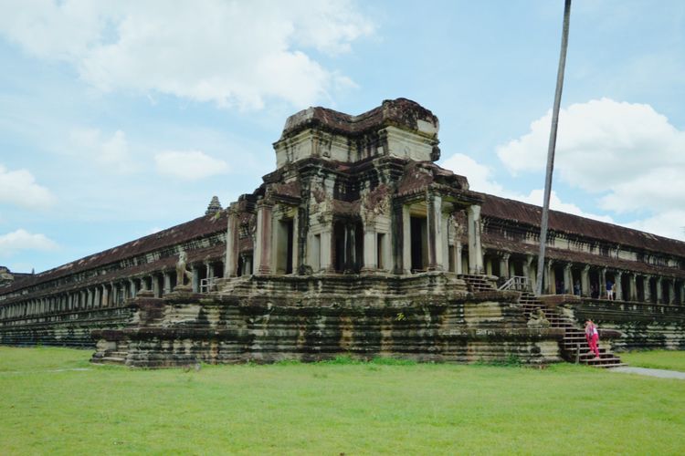 Mengungkap Keindahan Spiritual Angkor Wat, Keajaiban Dunia yang Mengagumkan di Kamboja