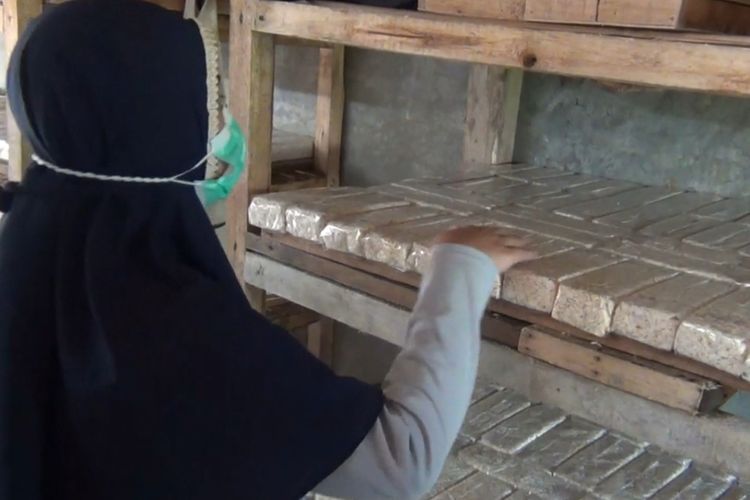 Harga Kedelai Impor Melambung, Produsen Siasati Ubah Ukuran Tempe Jadi Lebih Kecil
