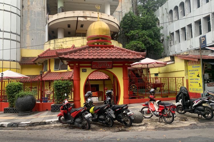 Uniknya Masjid Al Imtijaz Bekas Mal di Bandung, Bentuknya seperti 