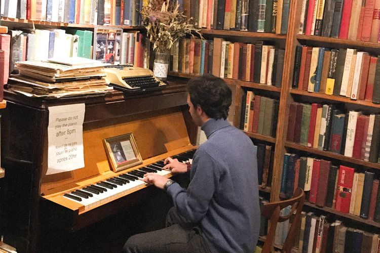 Berkunjung ke Toko Buku Legendaris Dunia, Tempat Healingnya Kutu Buku