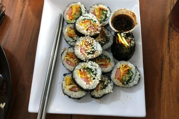 Resep Sushi Ala Rumahan Enak dan Bergizi, Cocok Buat Bekal ke Kantor dan Sekolah!
