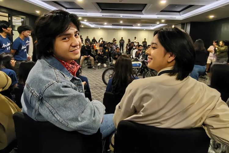 Arbani Yazis Perankan Dilan Versi Kuliah bareng Zee JKT48 di 'Ancika 1995', Netizen Heboh