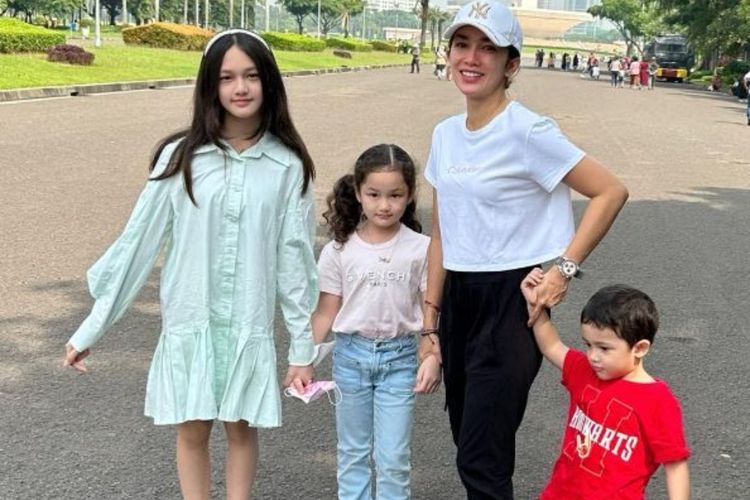 Elea Putri Andhika-Ussy Disebut Anak Artis Tercantik dan Bibit Unggul bak Gadis Korea