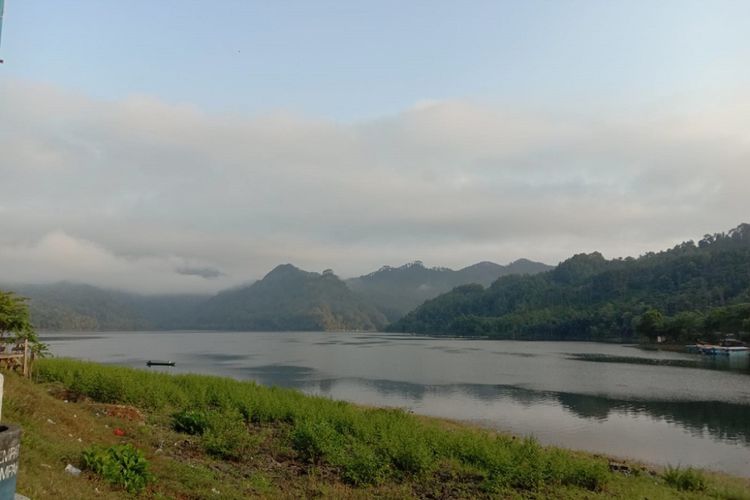 Jalan-jalan ke Kebumen? Jangan Lupa Kunjungi Waduk Sempor Ya!
