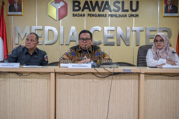 Bawaslu Sebut Tak Ada Pelanggaran Pembagian Amplop Berlogo PDIP di Masjid Sumenep