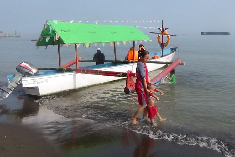 Asiknya Ngabuburit Seru Naik Perahu di Pantai Alam Indah Kota Tegal, Ada Museum Bahari