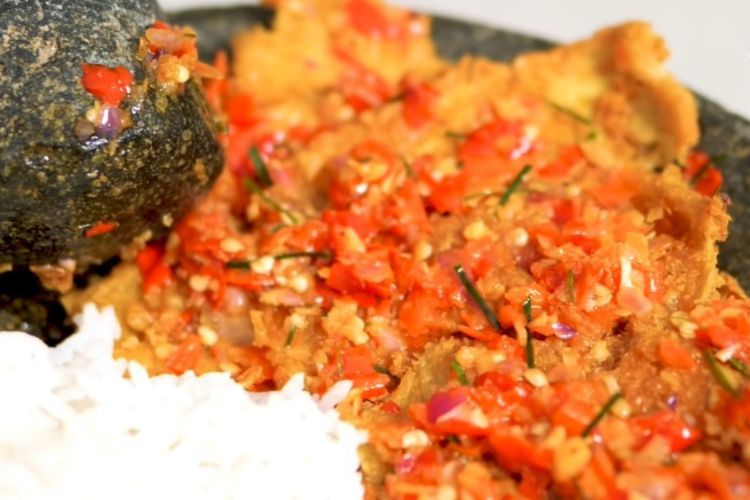 Resep Menu Berbuka Puasa Praktis: Telor Dadar Geprek, Yuk Dicoba!