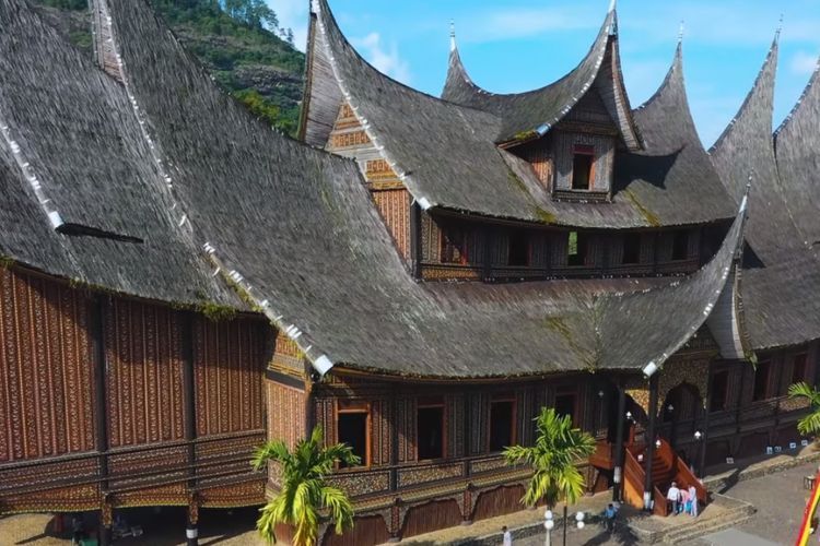 10 Rekomendasi Wisata yang Wajib Dikunjungi Saat Melancong di Sumatera Barat